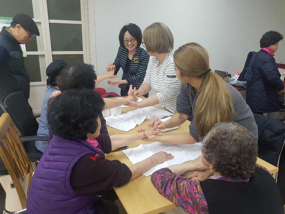 2019 "뷰티케어학과 미용봉사/ 아산시 보건소 - 마음정서 힐링프로그램"