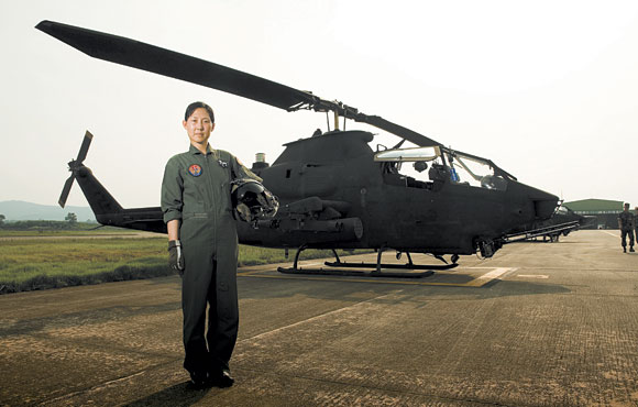 육군 최초 여성 공격헬기 조종사 출신 김효성 예비역 소령, 영동대학교 예비군 지휘관으로 부임